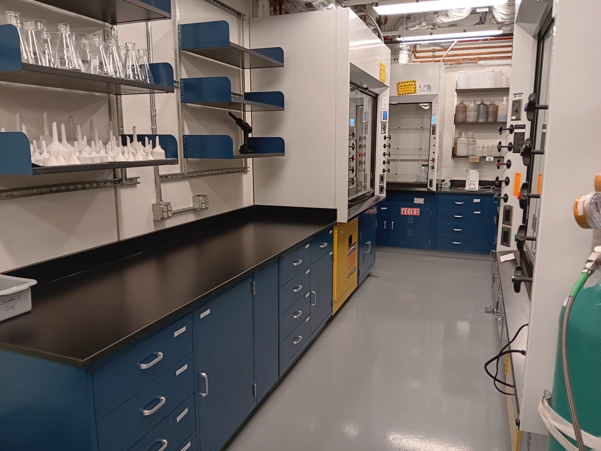 What Is A Lab Bay Lab Photos