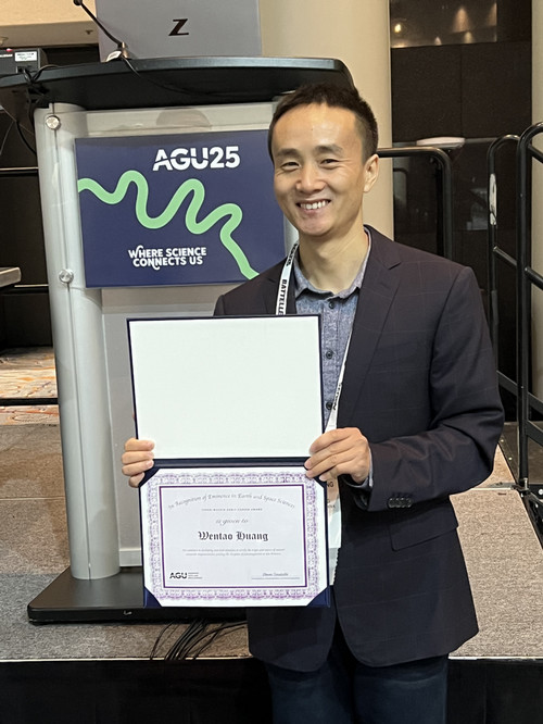 Wentao Huang at AGU2025