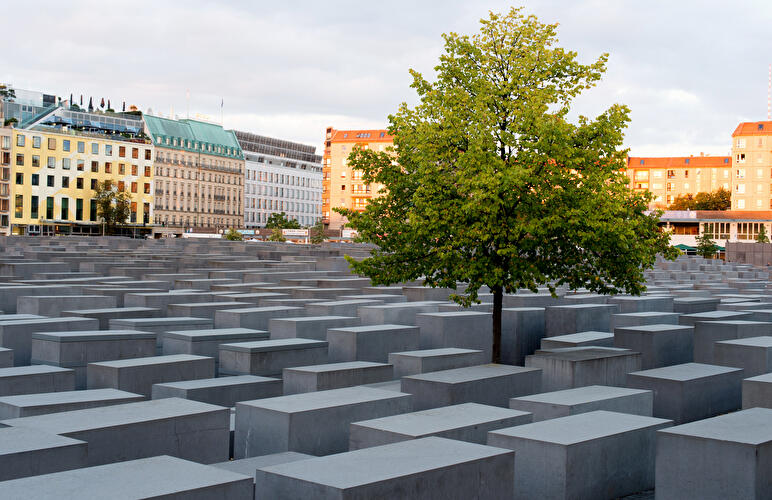 holocaust_mahnmal_berlin.jpg