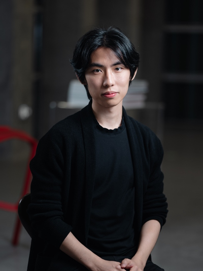 Headshot of Dongkun.